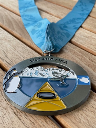 Antarctica Medal - Picture 5 of 5