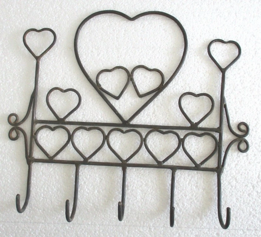 ANTIGUO GANCHO PERCHA PARA UTENSILIOS DE COCINA DE CARNICERO VINTAGE DOCE CORAZONES. Foto 3 de 4