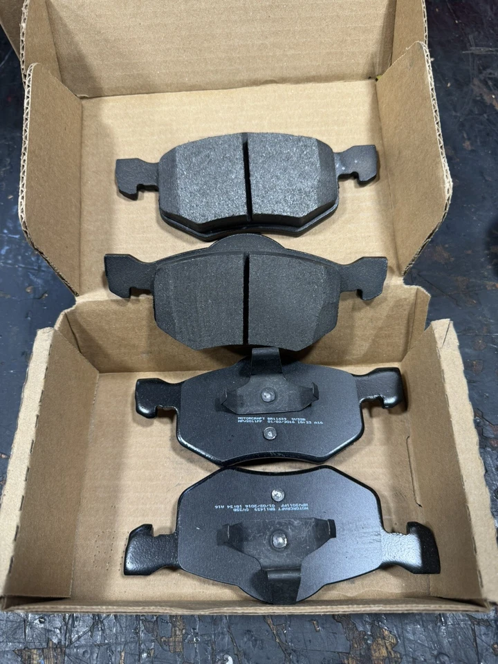 Juego de pastillas de freno de disco delanteras traseras Ford Escape Mariner 2001-2007 Motorcraft BR-11439 Foto 2 de 2