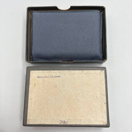 1960's Mechanical Musical Compact Vintage Cosmetic Powder Box Gold Tone Works - Picture 8 of 9