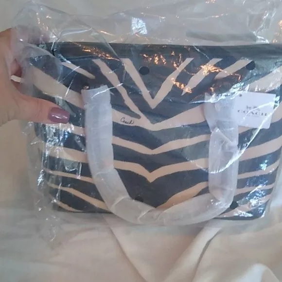 Coach F52532 Peyton Zebra Top Handle Tote, SV/Black - Image 3 of 4
