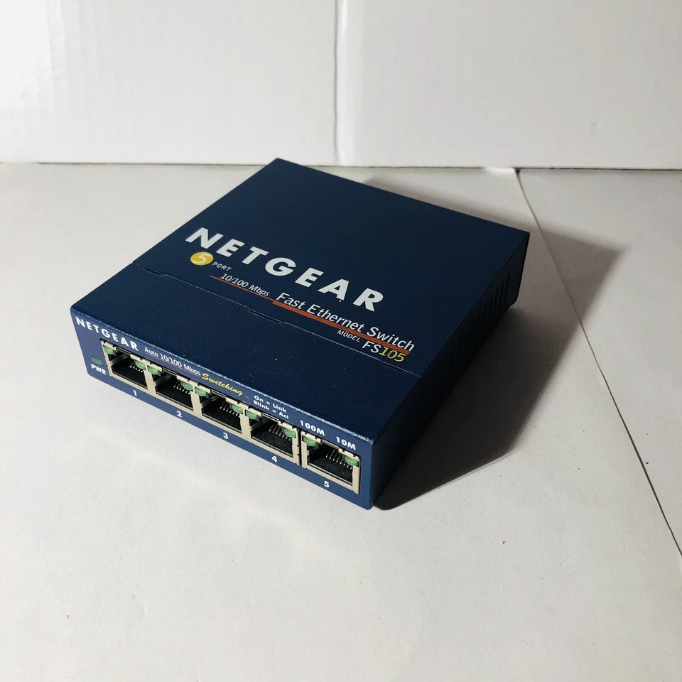 NETGEAR ProSafe (FS105) 5 Port Fast Ethernet Network Switch V.2 Auto Switching - Image 2 of 4