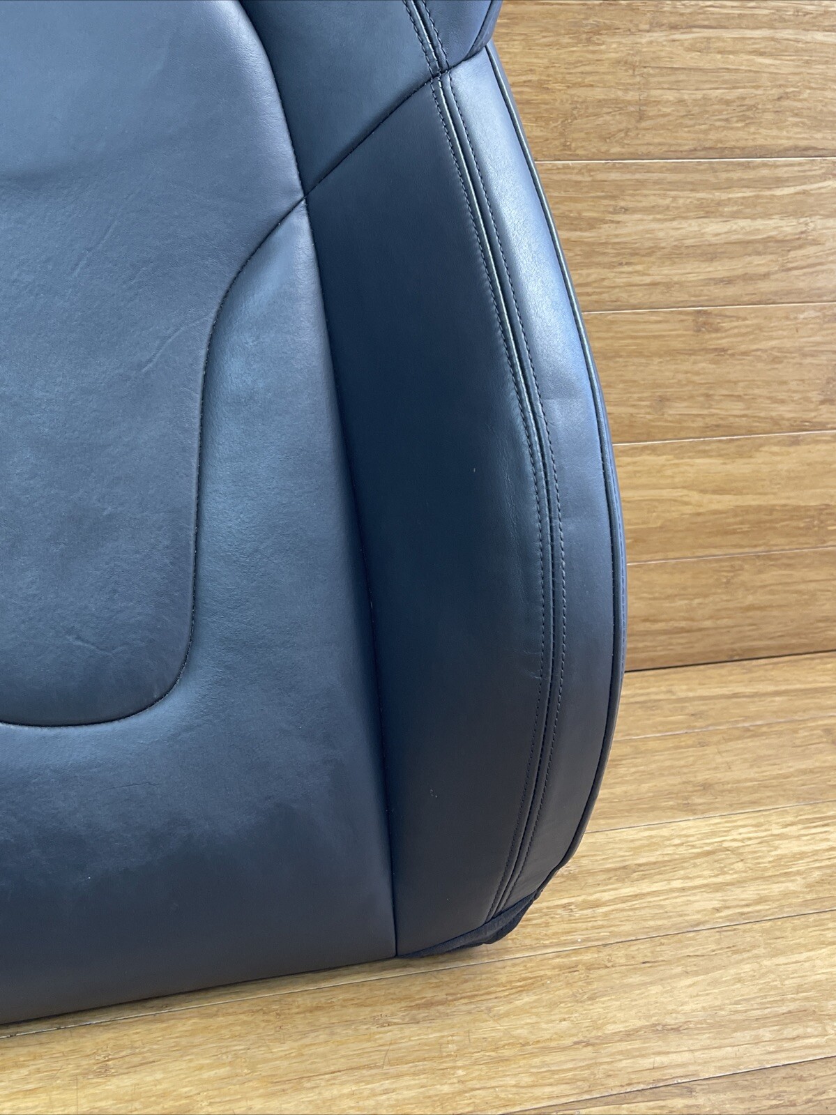 2011-2015 Audi R8 42 Front Right Upper Seat Blackrest Cushion OEM *NOTE*