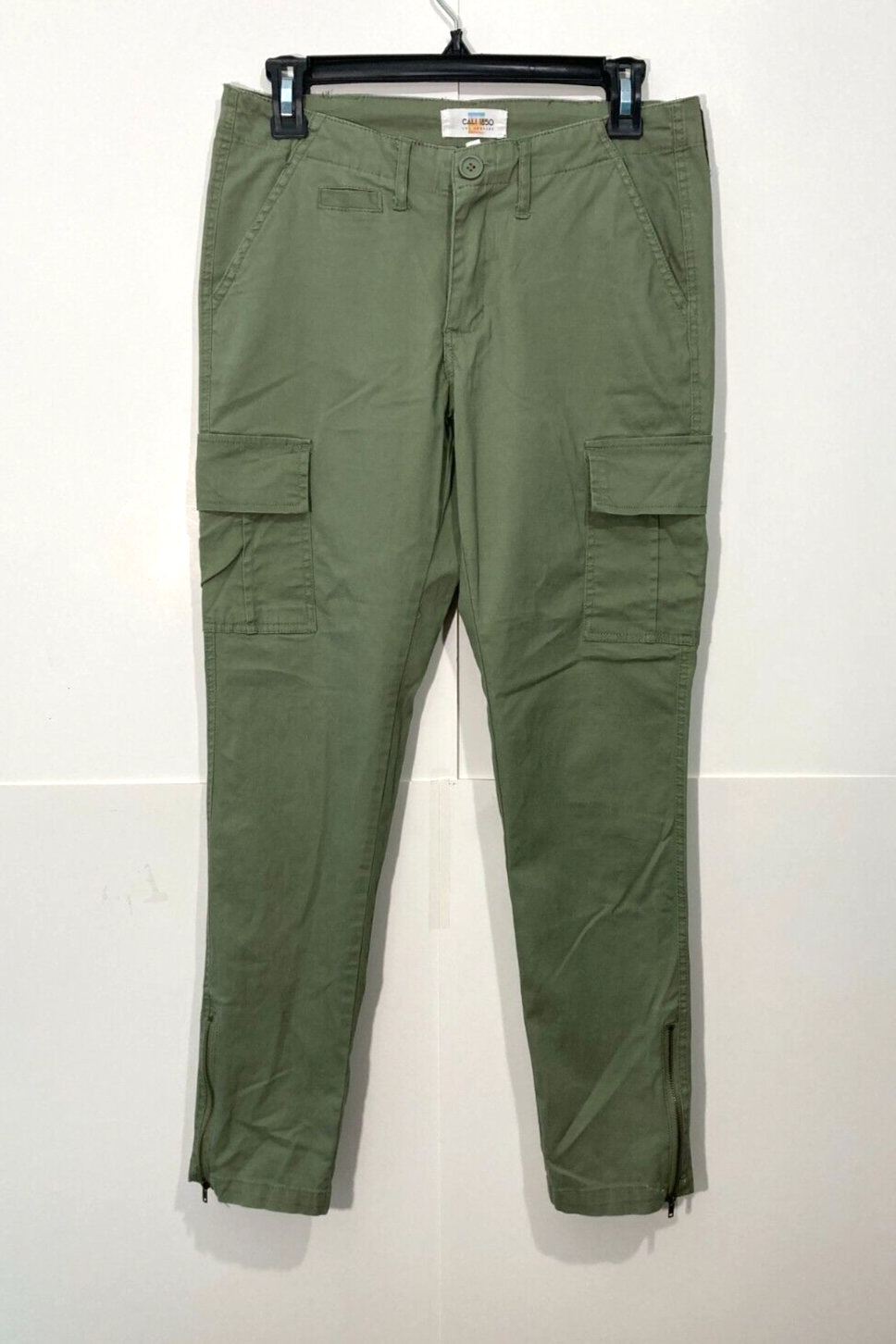 Cali 1850 Women’s Green Army Cargo Pants Ankle zipper Pockets Size 3