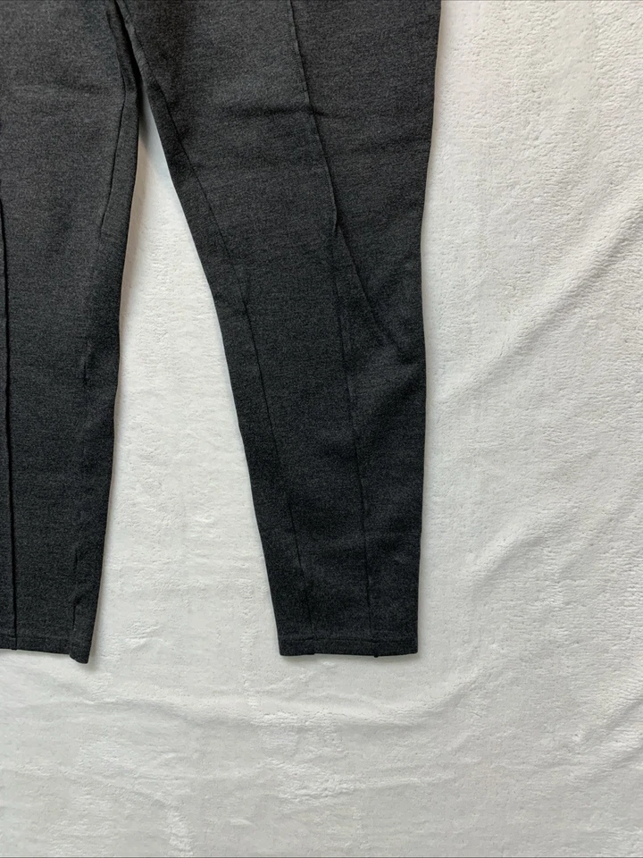 Pantalones cortos activos informales elásticos grises grandes Seven 7 para mujer Foto 4 de 4