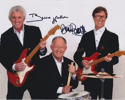 Bruce Welch Brian Bennett handsigniertes Foto 8x10 Foto Autogramm The Shadows (C)
