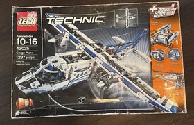 LEGO TECHNIC: Cargo Plane (42025)