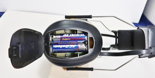 Cuffie Paraorecchie Peltor WorkTunes Sintonizzatore Radio AM/FM Testato Funzionante - Foto 9 di 11