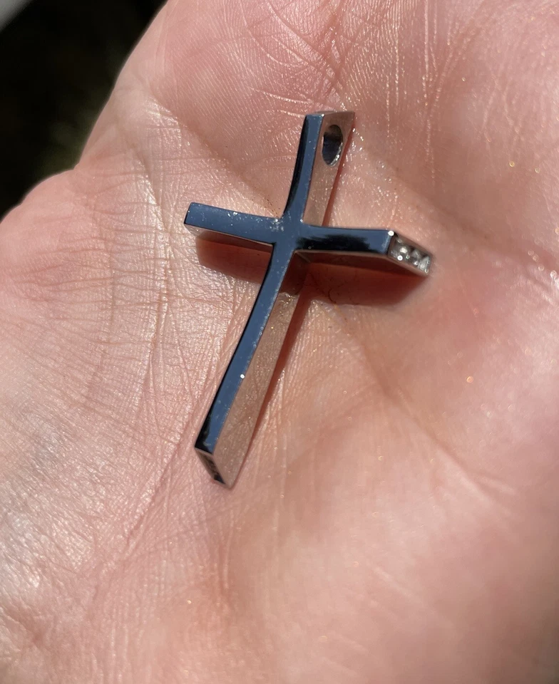 "Colgante cruz cincel acero inoxidable 1,5"" con pedrería hecho en China" Foto 2 de 4