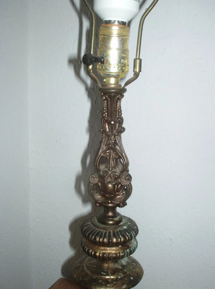 Importante lampe de table de style Napoléon III - XIXe siècle - GOTHIQUE - 77 cm - Photo 3/4
