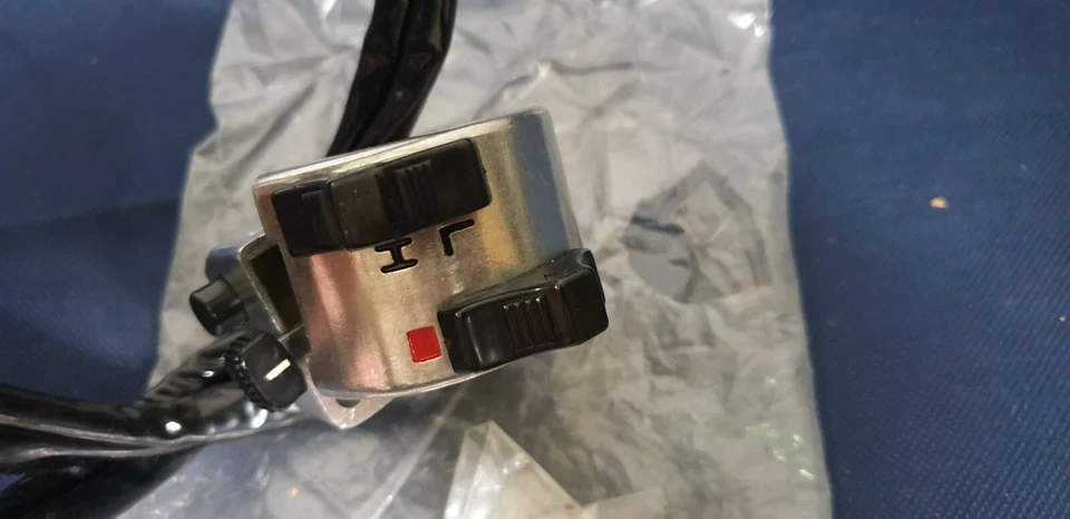 Interruptor de lámpara de luz giratoria de bocina Yamaha HX90 AX125 LS2 RS125 RD125 AS3 LH nos Japón Foto 2 de 4