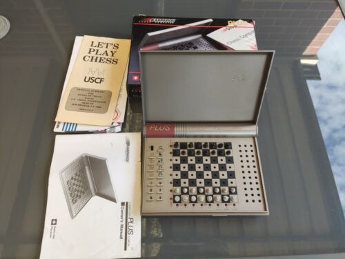 Vintage Kasparov Chess Computer Plus By Saitek - 1987 - Zdjęcie 1 z 10