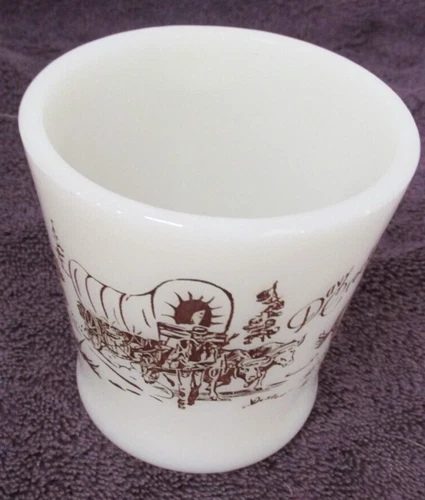 VTG FIREKING MILKGLASS DAVY CROCKETT MUG BROWN GRAPHS 3 1/2" W X 3 1/4