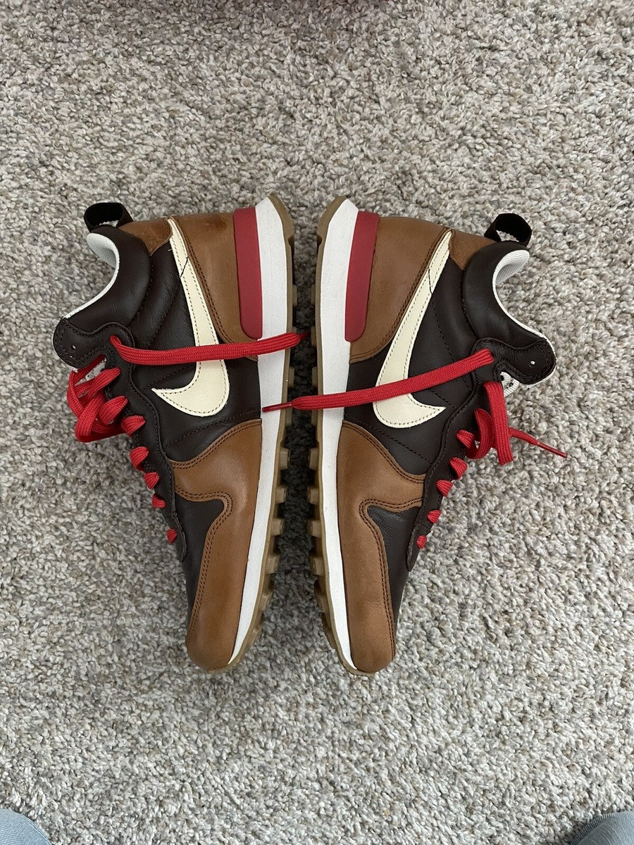 nike internationalist mid escape