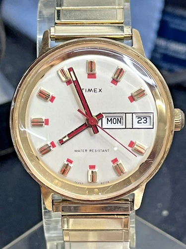 Vintage 1973 Timex Cream Dial Marlin Hand Wind Watch - Running
