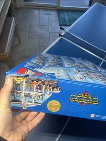 LEGO City Garage (4207, 933 pieces, 2012) New (old stock)