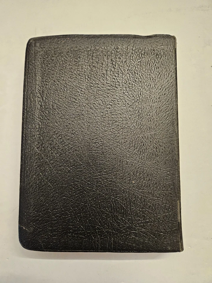 Holy Bible The New King James Version Dictionary Concordance Red Letter - 1970 - Image 3 of 4