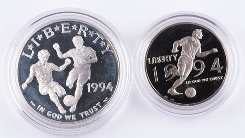 1994 World Cup USA Two-Coin Proof Set Silver $1 Clad 50c U.S. Mint COA - Picture 2 of 5