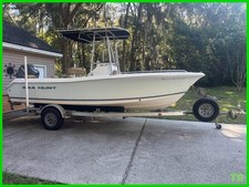 2007 Sea Hunt Triton Center Console Boat