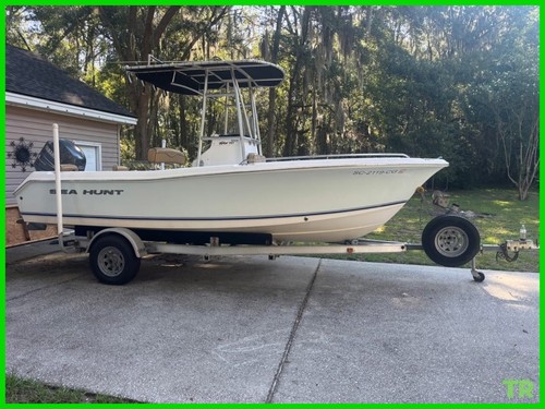 2007 Sea Hunt Triton Center Console Boat