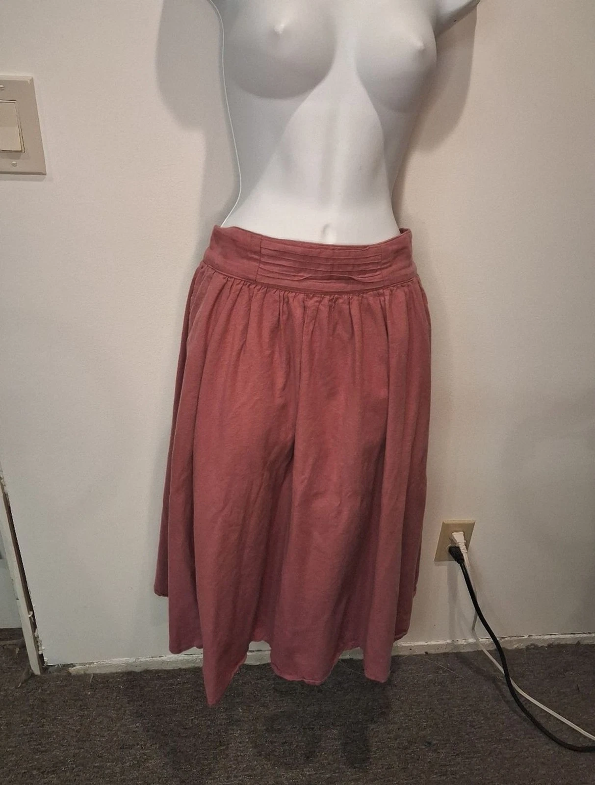 Baliln handmade Size S Dusty Rose 100% Linen Skirt With Pockets