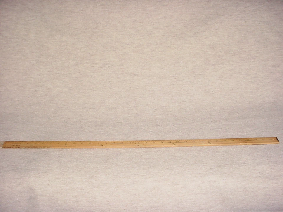 1-3/8Y Holland and Sherry DE10219 Chamonix Grey White Wool Upholstery Fabric - Image 4 of 4