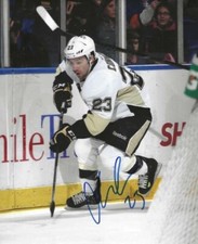 Signed  8x10 CHRIS CONNOR Pittsburgh Penguins Photo -  COA