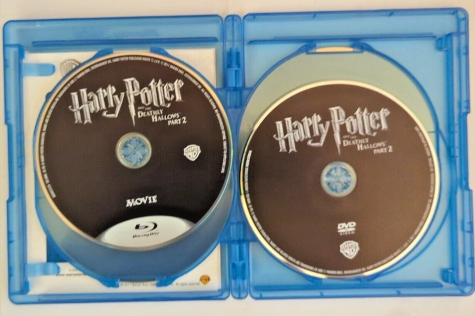 Harry Potter and the Deathly Hallows, Part 2 (3D/Blu-Ray/DVD 4-Disc Set, 2011) - Image 3 of 4