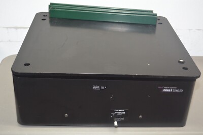 ^ Minus K Technology 650BM-1 Nano-K Biscuit Vibration Isolation #X987