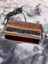 Vintage Spartus 1108 Alarm Clock Wood Grain Electric battery LCD from 80s Tested