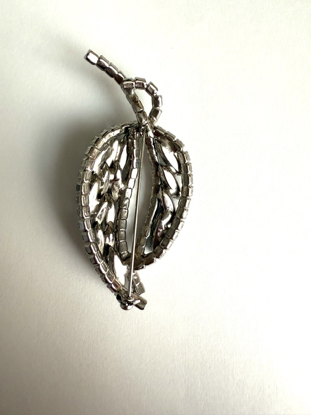 Vintage Glass Rhinestone Leaf Statement Brooch Bl… - image 5