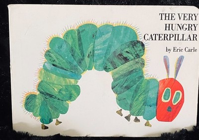 THE VERY HUNGRY CATERPILLAR  [Board Book] by ERIC CARLE (1994-09-29)