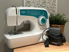 Brother XL-2600 Electric Sewing Machine w Pedal & Manual