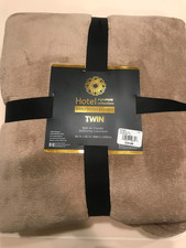 New with Tags-NWT-TWIN SIZE BLANKET-66" x 90-tan-khaki-luxurious-comfortable