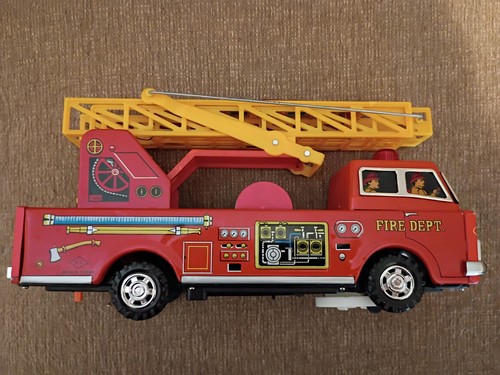 Vintage 1960s Japan Tin Fire Ladder Truck Battery Operated For Parts/Restoration