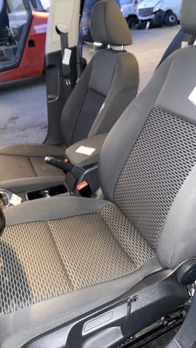 SITZ LINKS VORNE VW Golf VI (5K1) Hatchback 1.6 TDI 16V (CAYC) 5K0881405JYDA