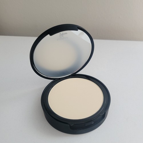 It Cosmetics Bye Bye Pores Pressed Translucent 0.31 Oz New Without Box - Picture 2 of 6