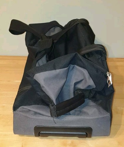 IT Luggage Wheeled Pull Along Duffle Bag Black/Grey 70x31x25cm - Picture 3 of 7