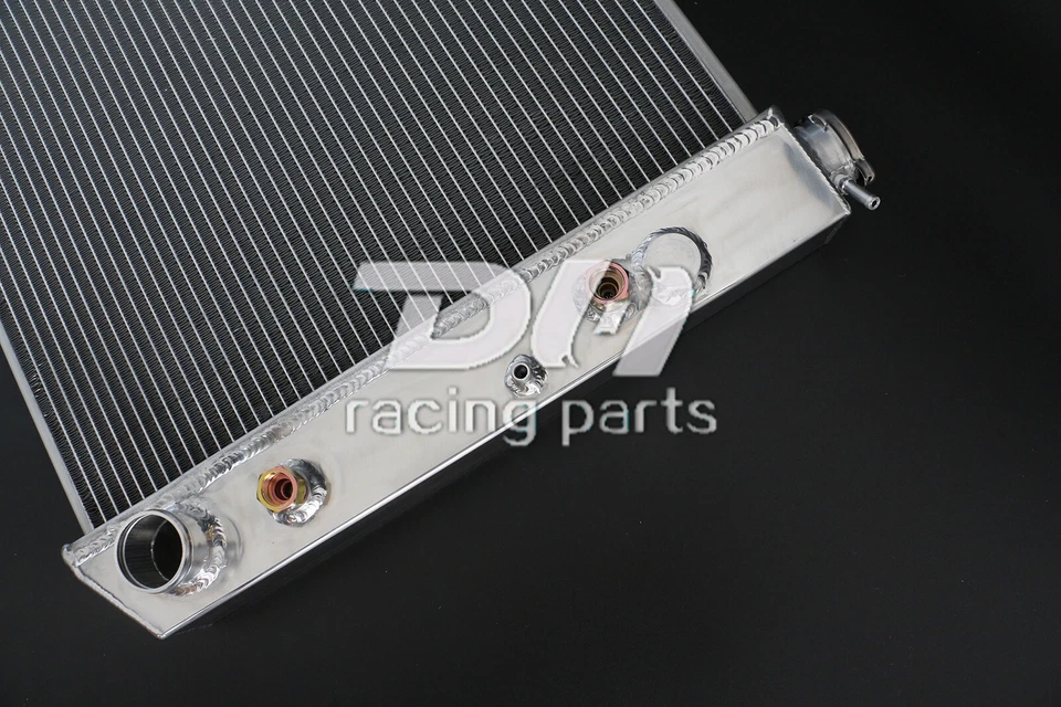 4Row Radiator For 1982-1986 CHEVY GMC C/K 10 20 30 1500 2500 3500 6.2L V8 Diesel - Image 4 of 4