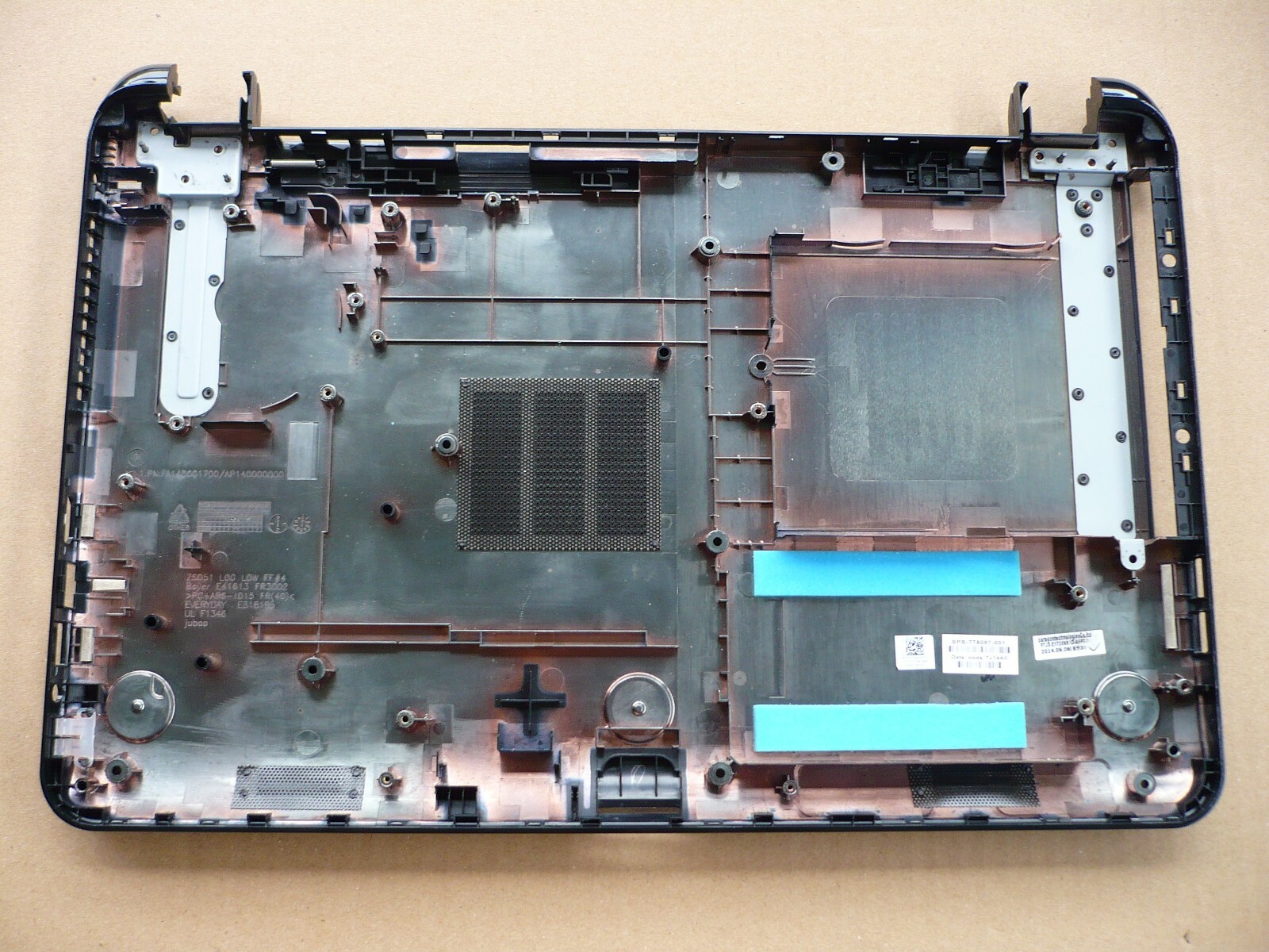 Plasturgie de base dessus HP 15-n029sf