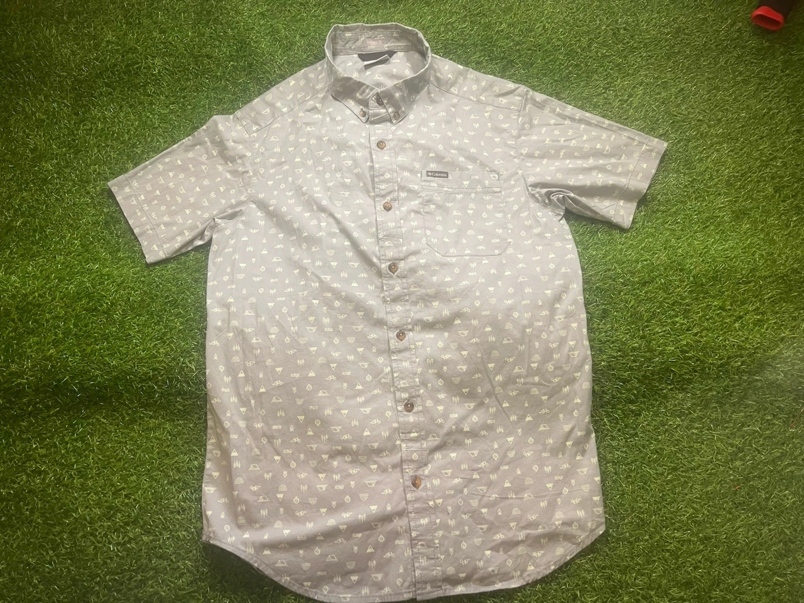 Columbia Button Down Shirt Men’s Small Gray Outdoor Print Camping Hiking Casual