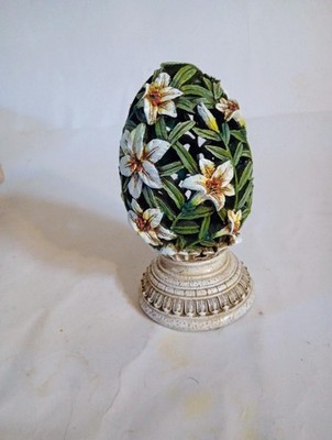Hobby Lobby 2012 Easter Egg Floral Lily Vine Figurine