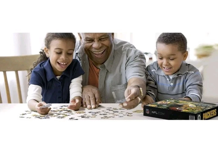 Green Bay Packers 500 Piece Puzzle NFL Retro Series – Sports Fan Collectible - Image 3 of 3