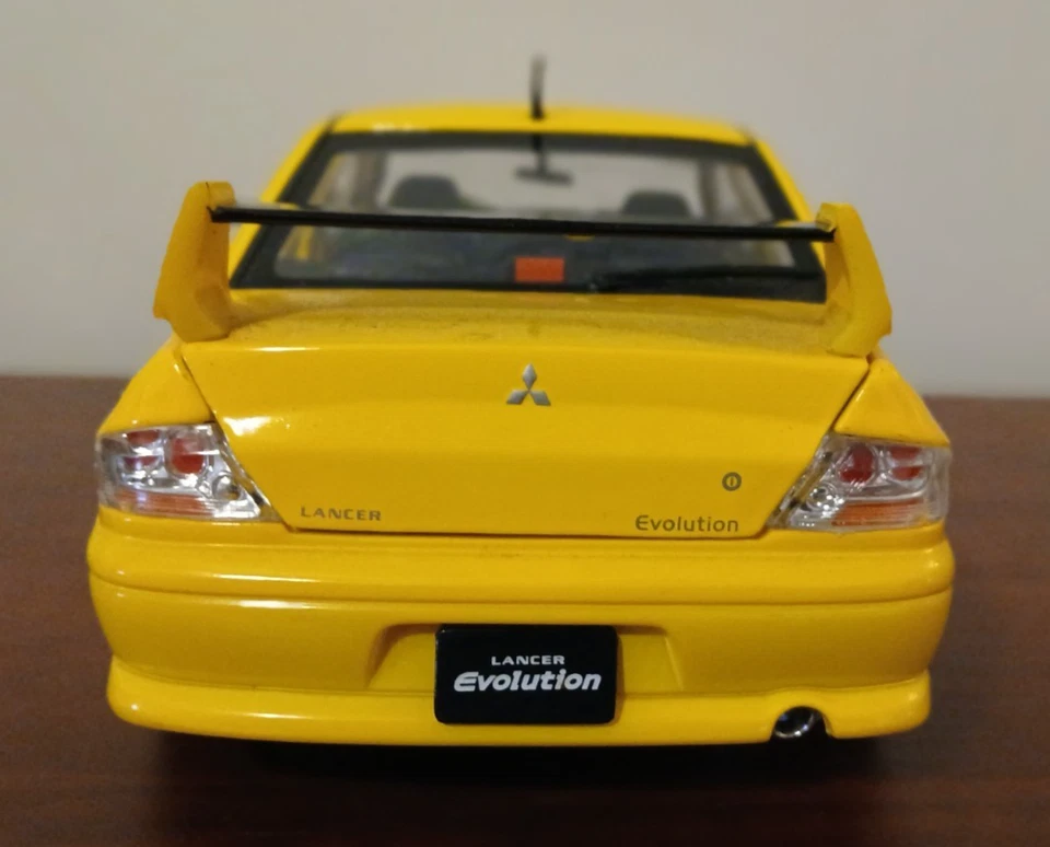 1/18 Super A 三菱 Lancer Evolution EVO 8 黄色压铸模型汽车 — 第 4/4 张图片