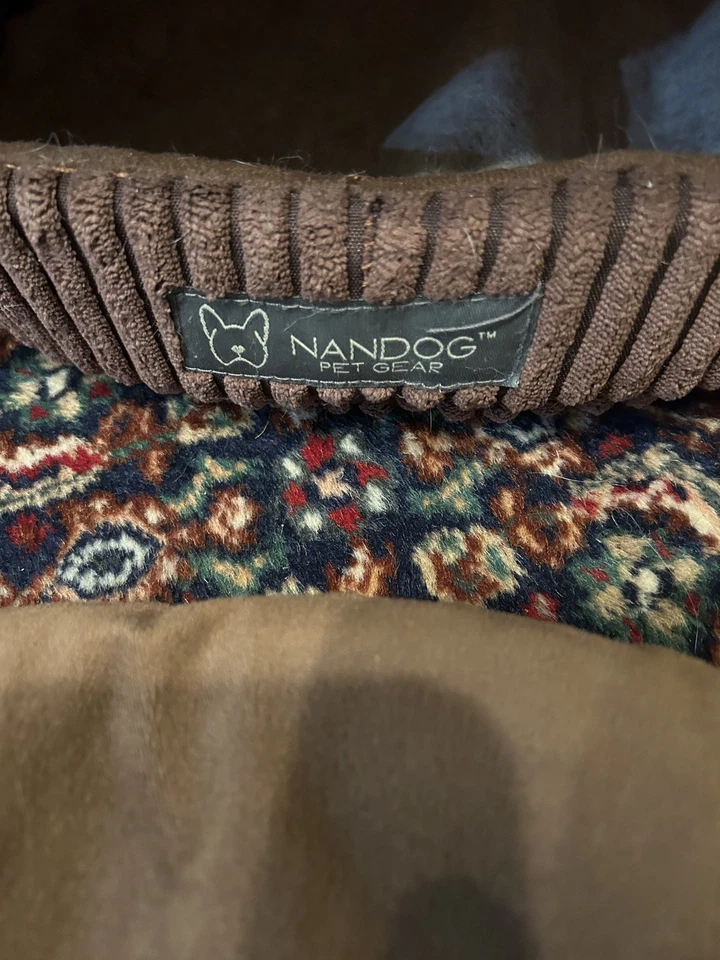 NANDOG Cat/small dog Bed CUPCAKE Cave Tent House IN good cond.  w/original tags  - Image 2 of 4