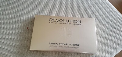 CLEARENCE Makeup Revolution Lidschatten ''Fortune Favours The Brave'' 100 % authentisch