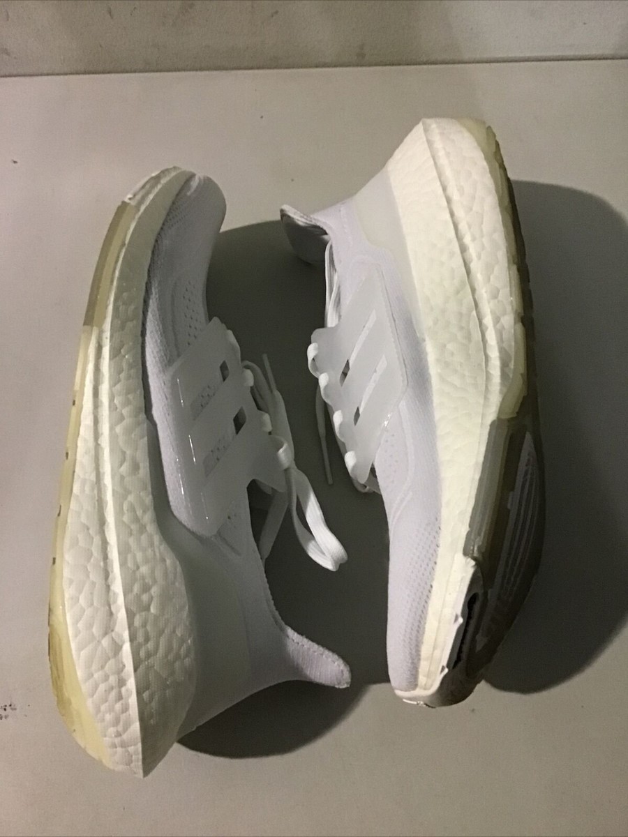 adidas gazelle silver green womens adidas ULTRABOOST 22 Running Shoes | Triple White