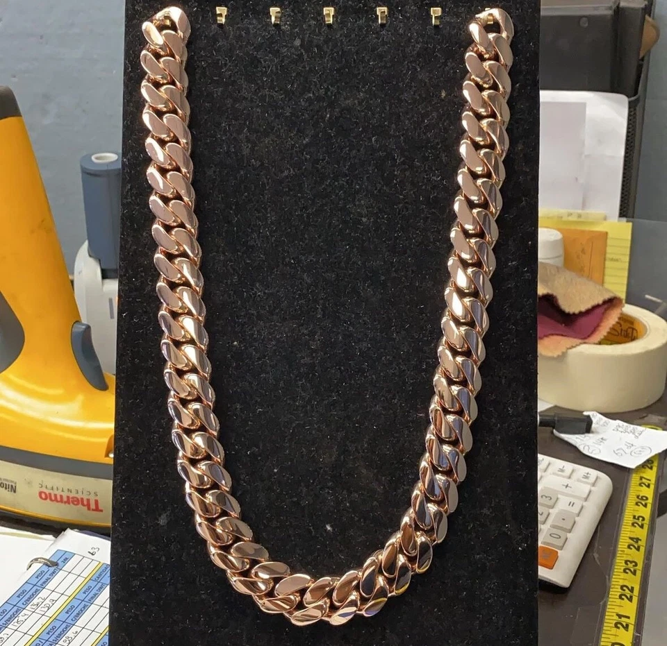 Cadenas de Titanium ® Chapada en Oro 14K Para Hombre Cadena Cubana Joyería 12 MM - Image 4 of 4