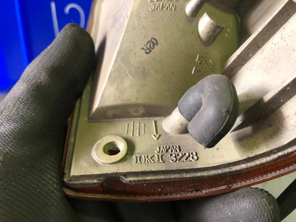 Isuzu Trooper 1 I Blinker Blinkerleuchte orange rechts IKI3228 Original - Bild 3 von 4