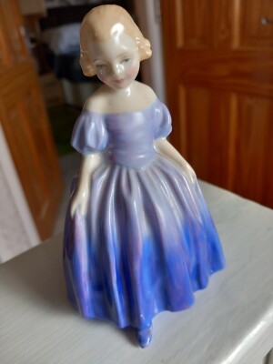 ROYAL DOULTON FIGUR HN 1390 MARIE 5IN EINER DER BEGEHRTEN VINTAGE TYPEN.